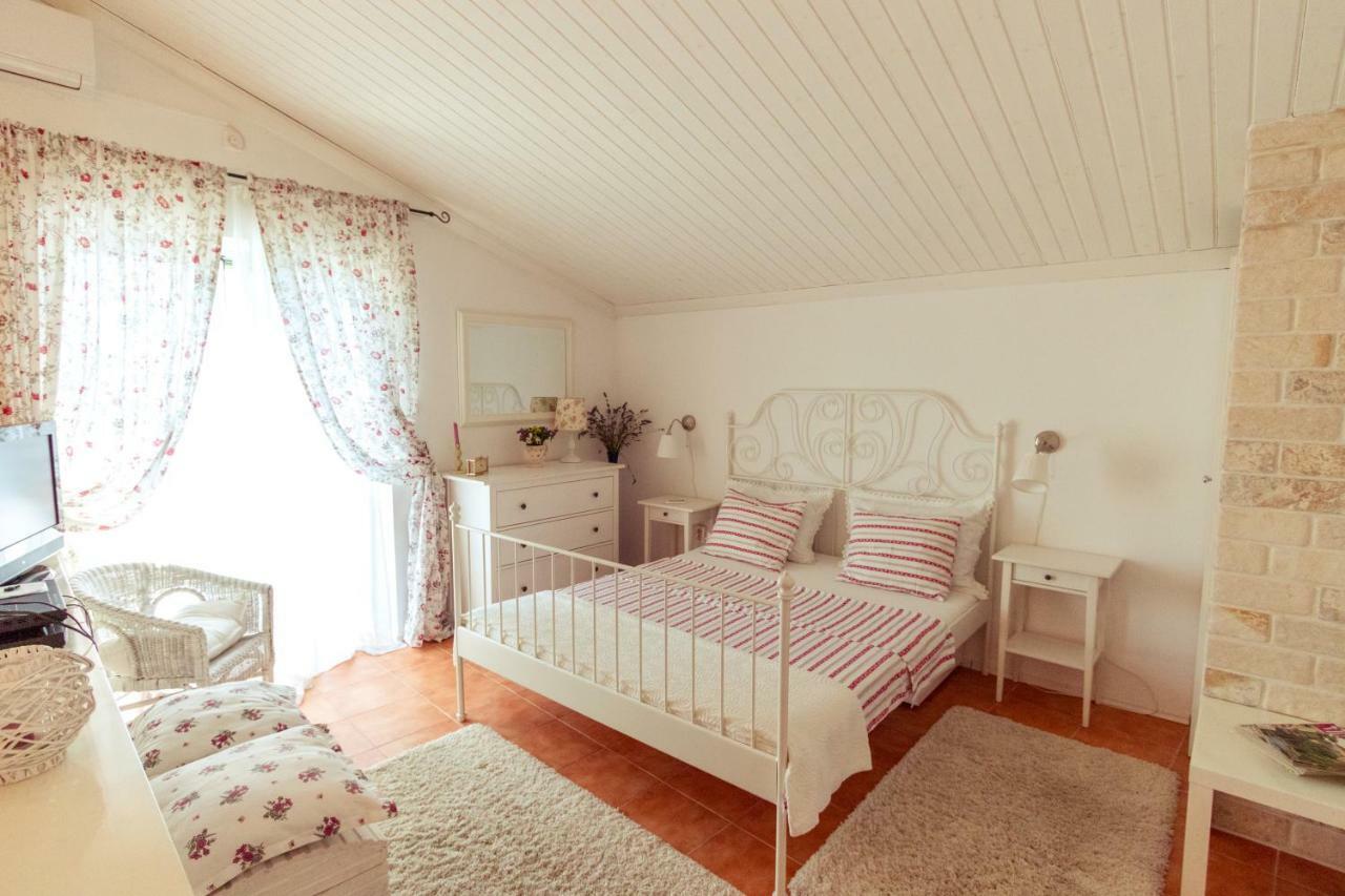 Villa O'Zrna Klis Kültér fotó